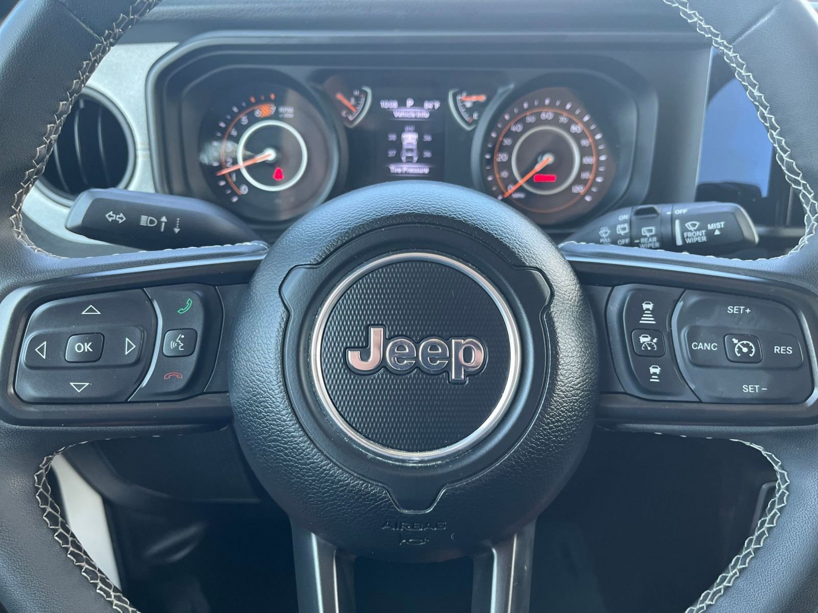 Used 2025 Jeep Wrangler Sport S AWD/4WD image 27