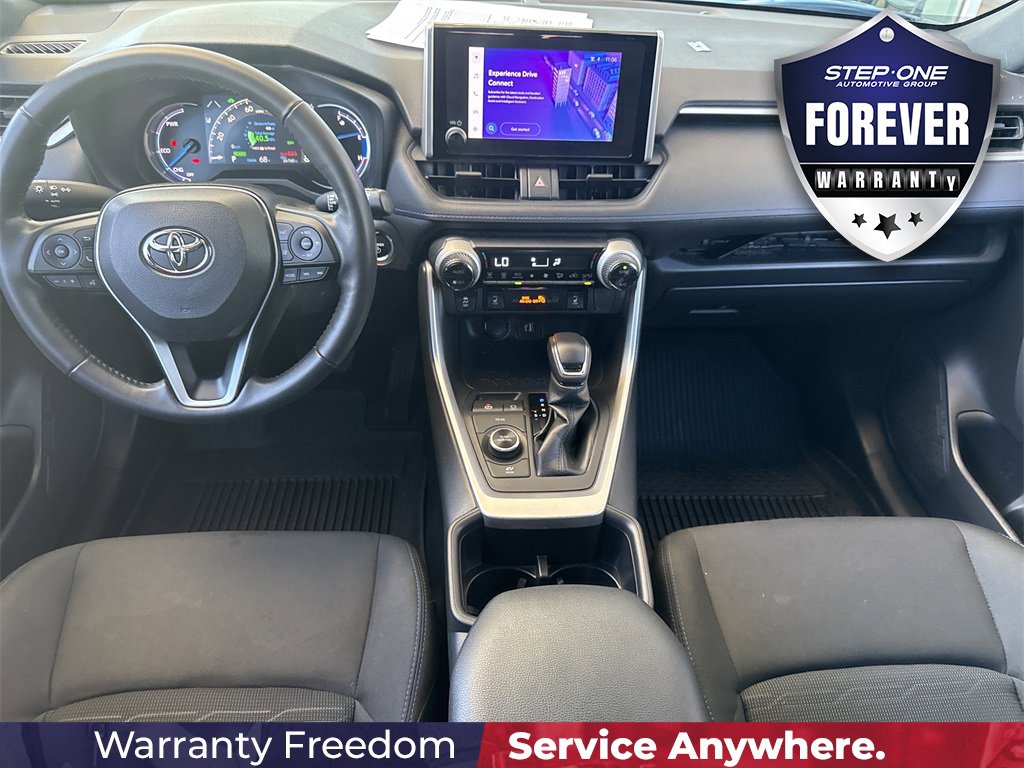 Used 2024 Toyota RAV4 SE image 18