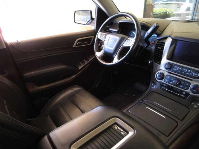 Used 2020 GMC Yukon XL Denali w/ Open Road Package image 22
