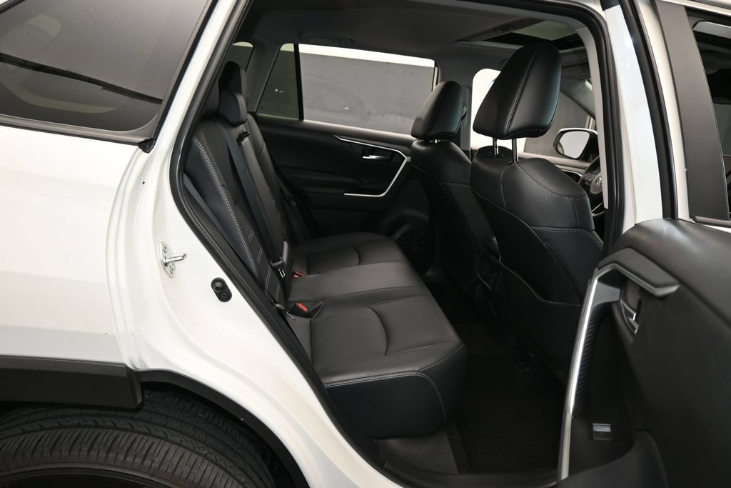 Used 2025 Toyota RAV4 XLE Premium FWD image 36