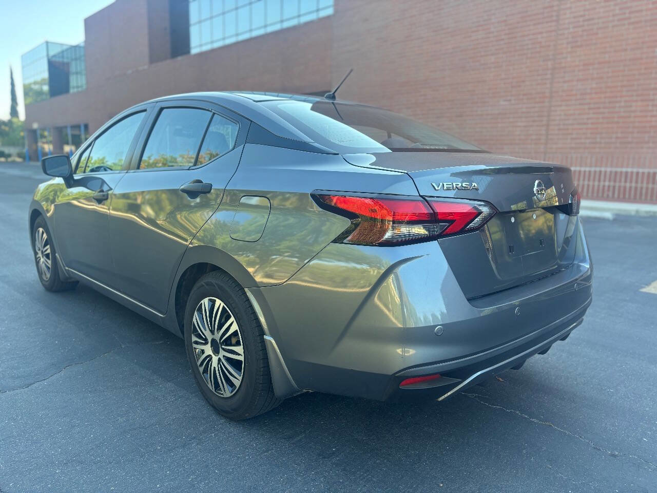 Used 2021 Nissan Versa S image 6