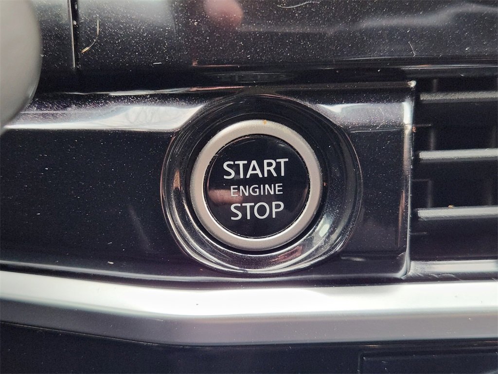 Used 2022 Nissan Pathfinder SV w/ Cargo Package image 18