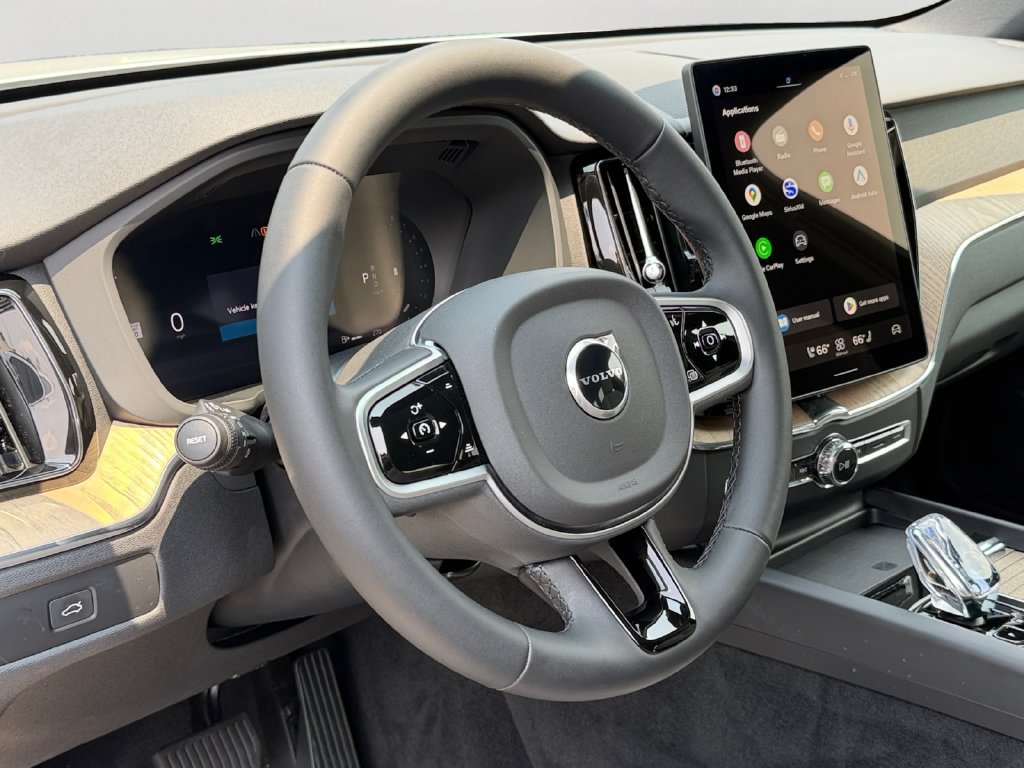 Certified 2026 Volvo XC60 B5 Core w/ Climate Package AWD/4WD image 18