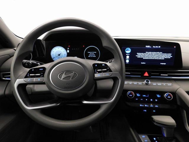 Used 2024 Hyundai Elantra SEL image 35