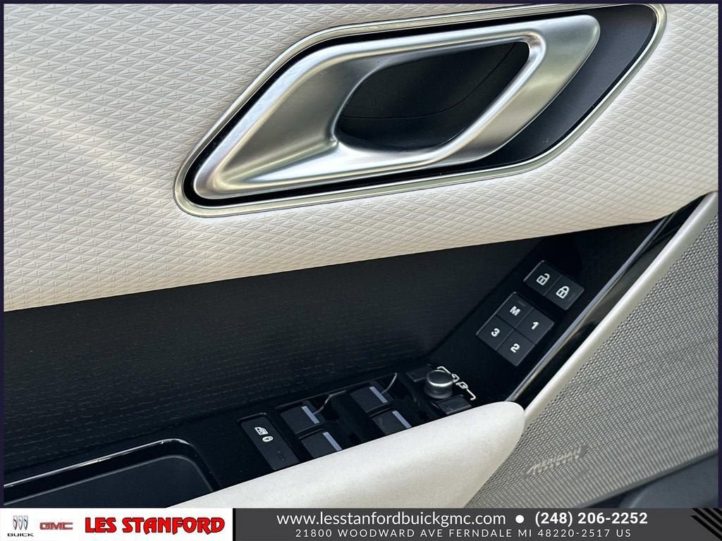 Used 2022 Land Rover Range Rover Velar R-Dynamic S AWD/4WD image 18