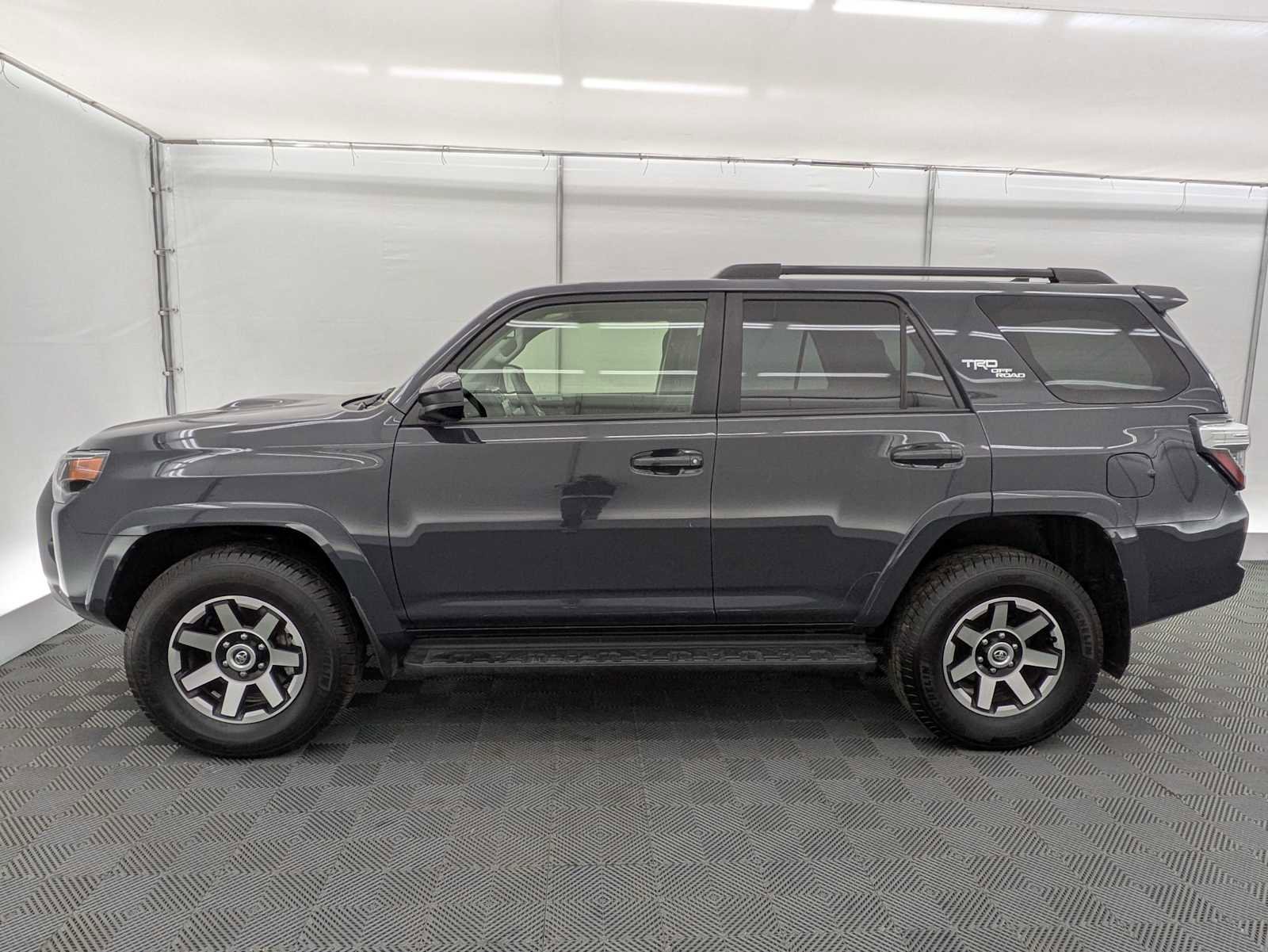 Used 2024 Toyota 4Runner TRD Off-Road image 3