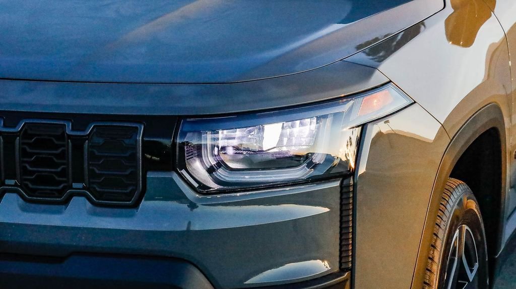 New 2026 Jeep Cherokee Laredo AWD/4WD image 5