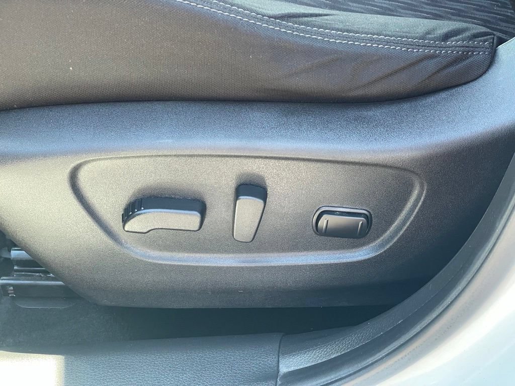 Certified 2020 Nissan Rogue SV AWD/4WD image 14