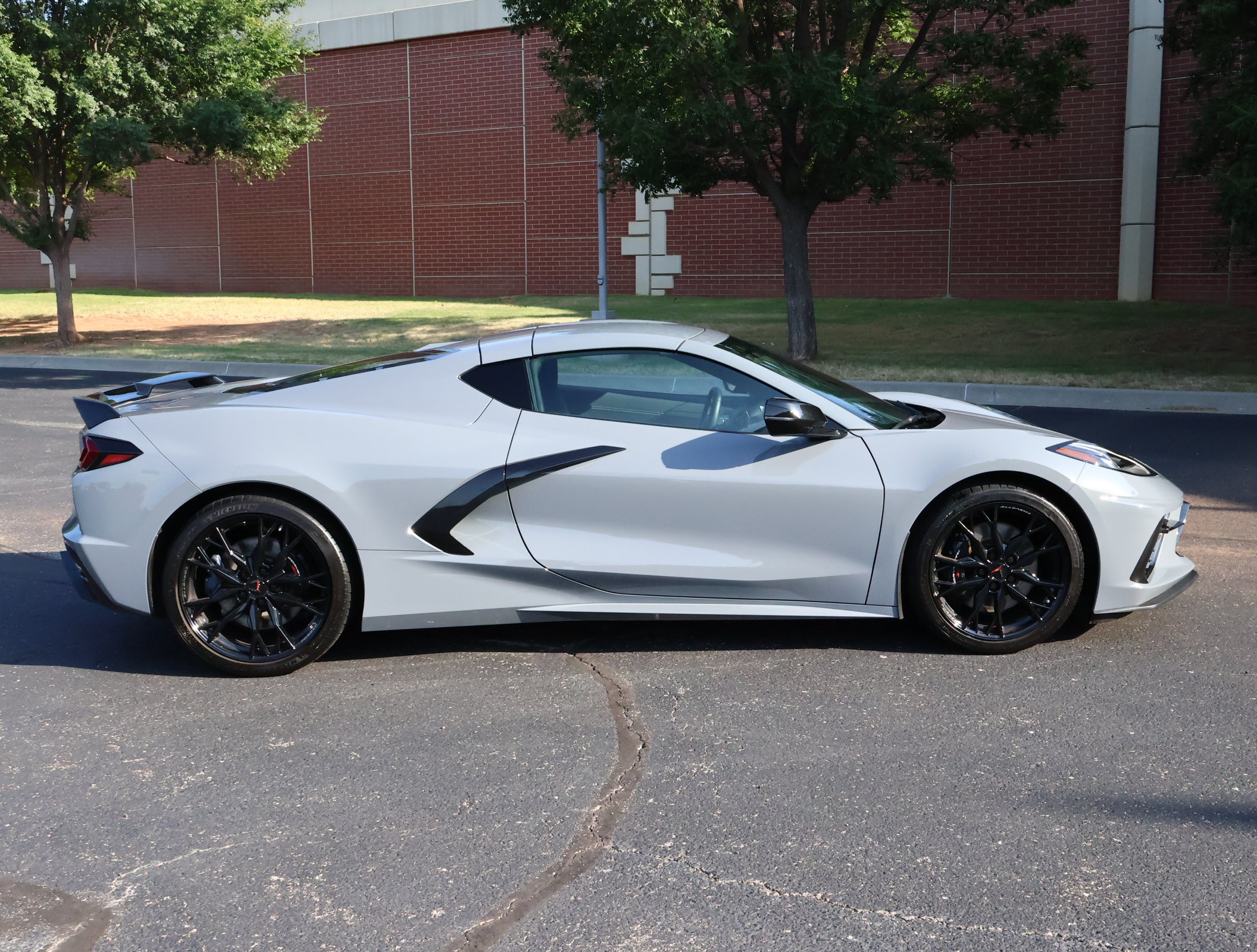 Used 2024 Chevrolet Corvette Stingray Coupe w/ Z51 Performance Package RWD image 34