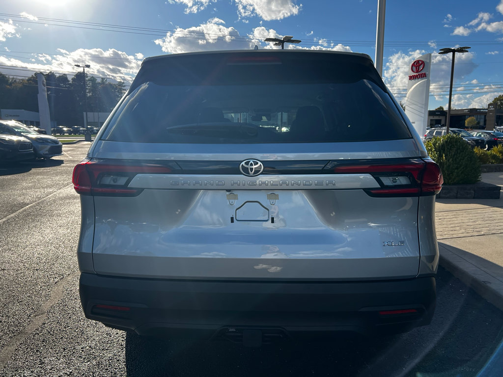 Certified 2026 Toyota Grand Highlander XLE image 3