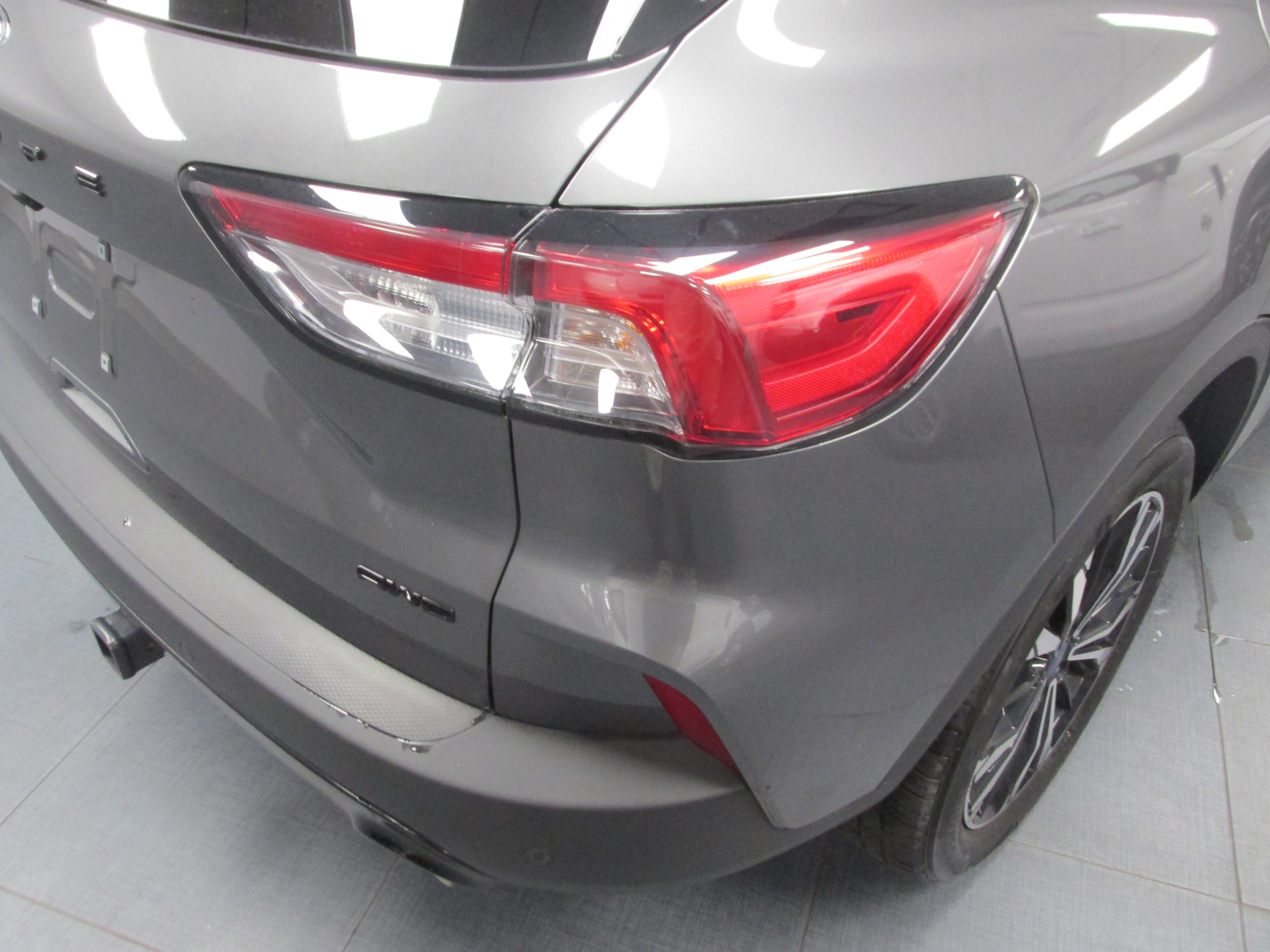 Used 2022 Ford Escape SEL w/ SEL Stealth AWD Package image 10