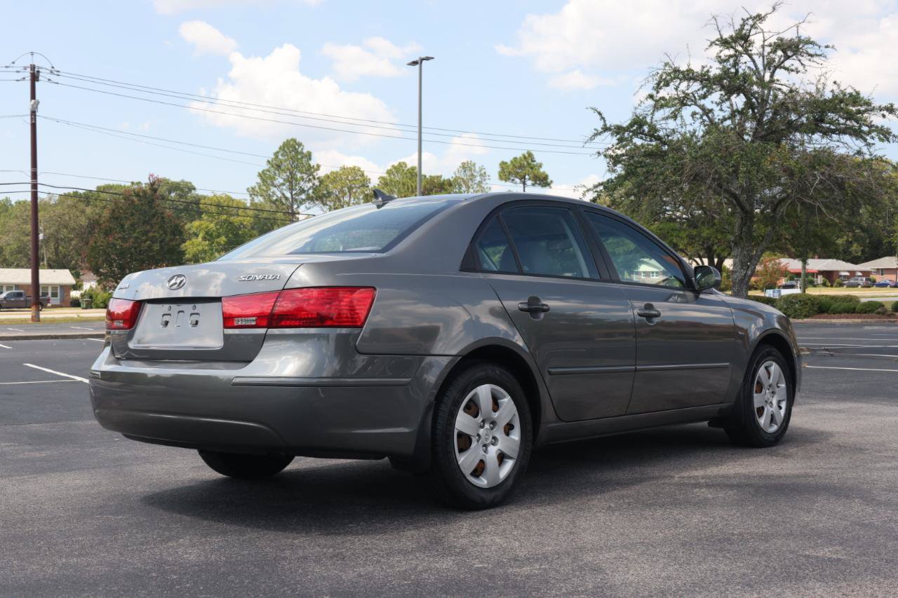 Used 2010 Hyundai Sonata GLS FWD image 5