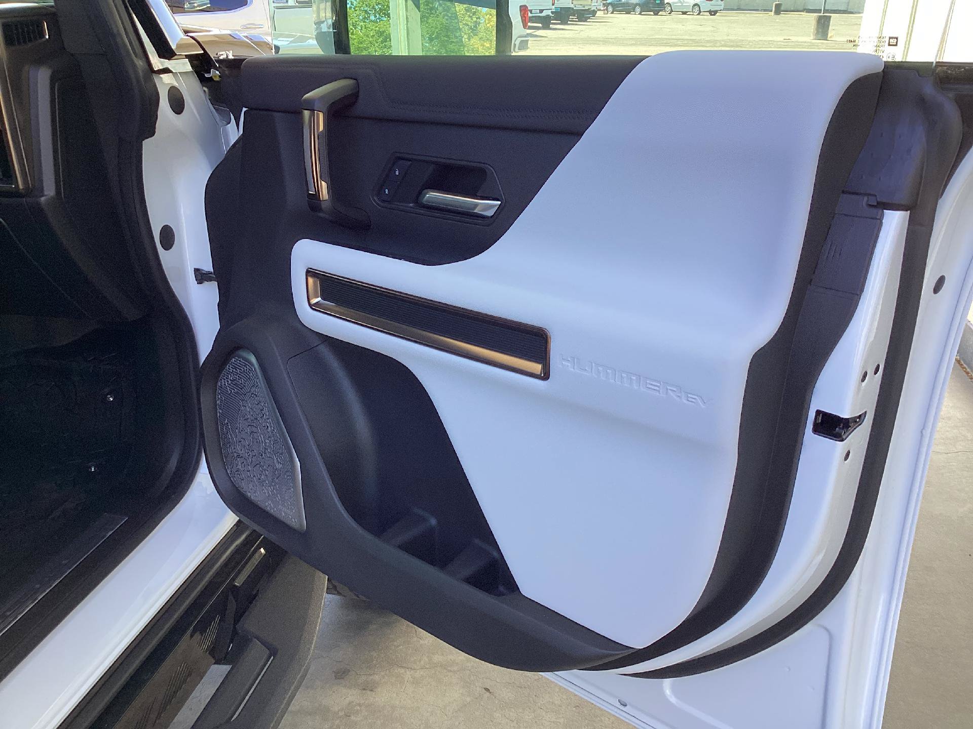 New 2025 GMC Hummer EV 2X AWD/4WD image 13