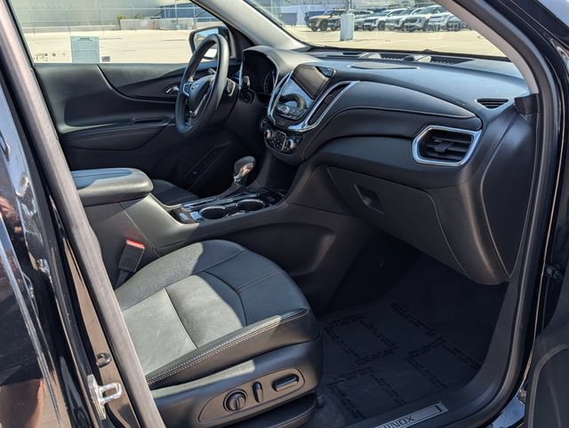 Used 2023 Chevrolet Equinox Premier AWD/4WD image 9