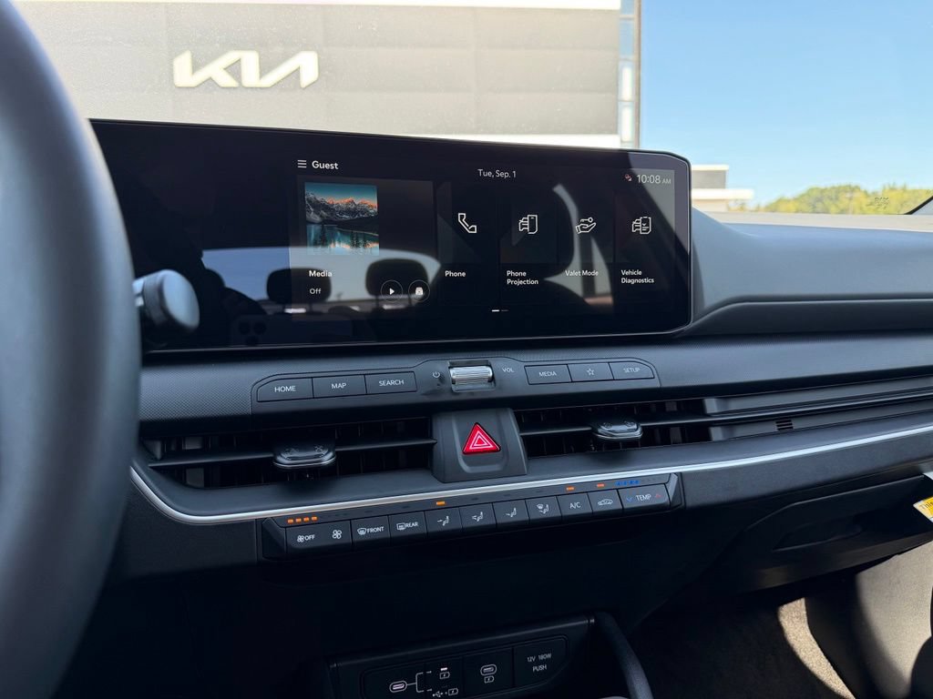 New 2026 Kia K4 FWD image 18