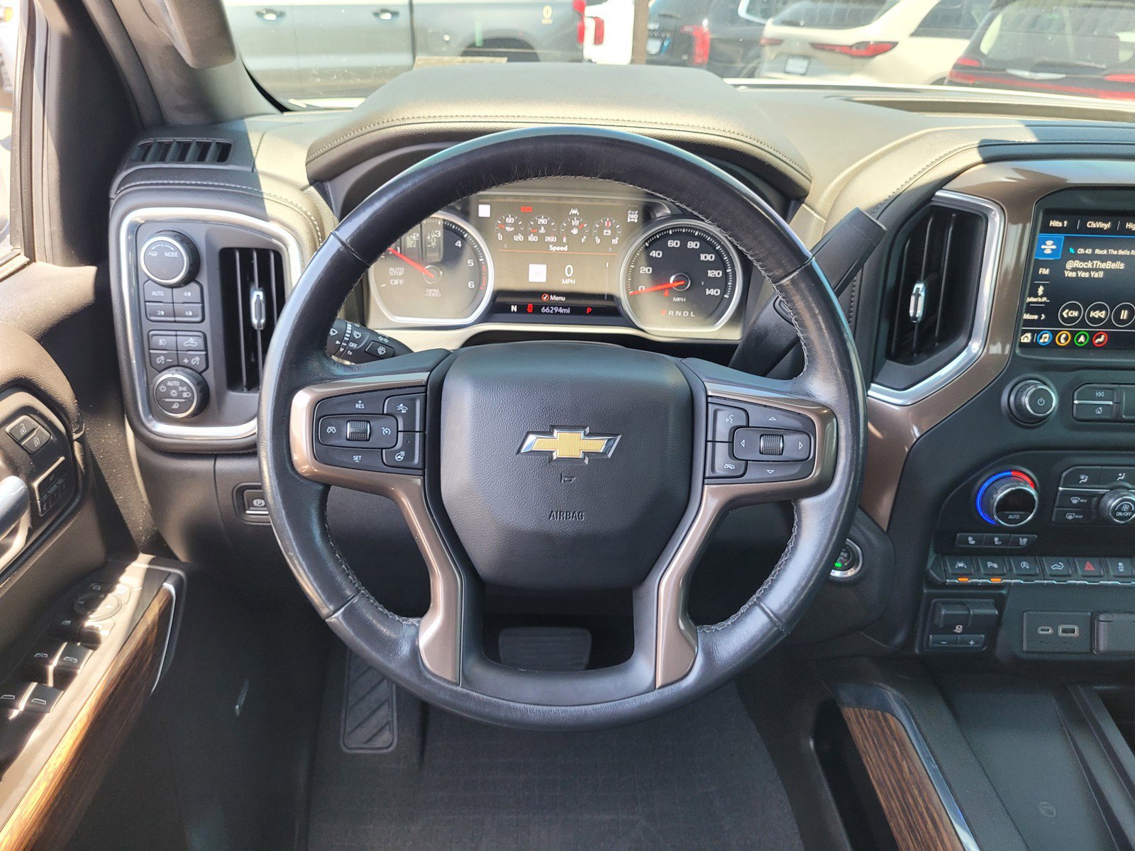 Used 2021 Chevrolet Silverado 1500 High Country w/ Technology Package AWD/4WD image 16