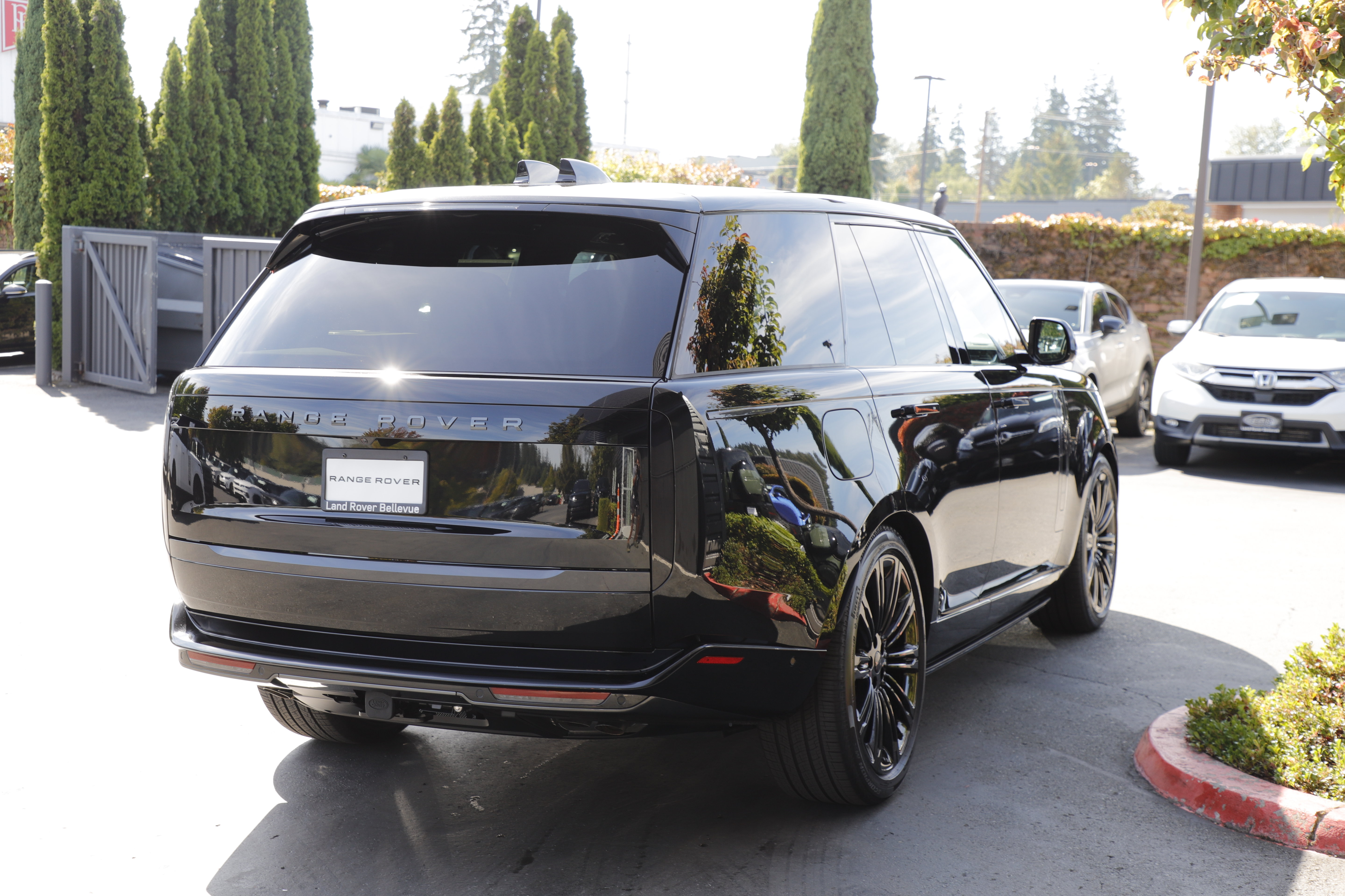 New 2026 Land Rover Range Rover SE AWD/4WD image 8