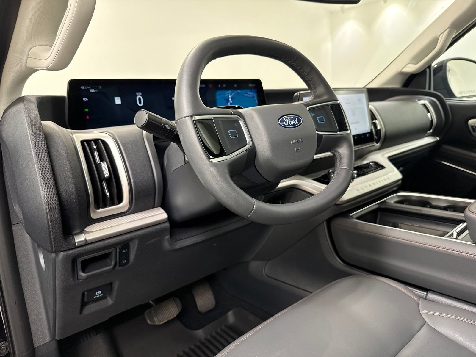 New 2025 Ford Expedition Active RWD image 15
