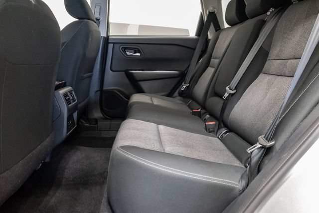 Used 2025 Nissan Rogue SV FWD image 23