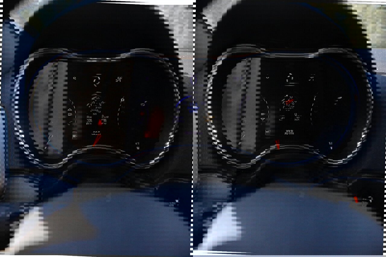 Used 2018 Jeep Grand Cherokee Altitude image 27