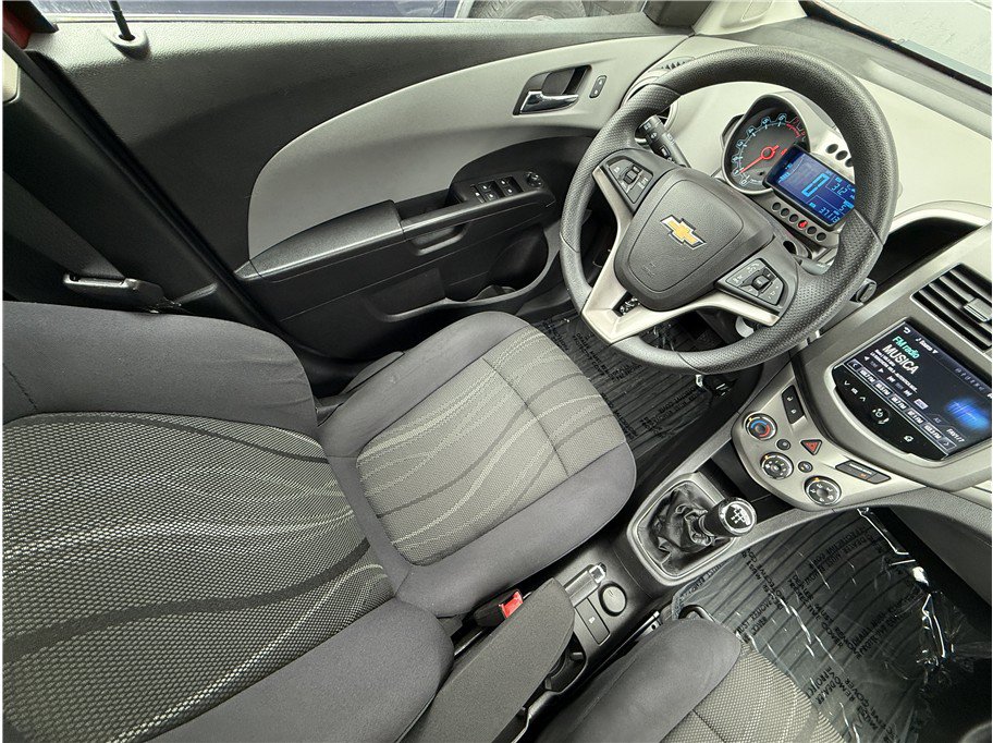 Used 2014 Chevrolet Sonic LT FWD image 7