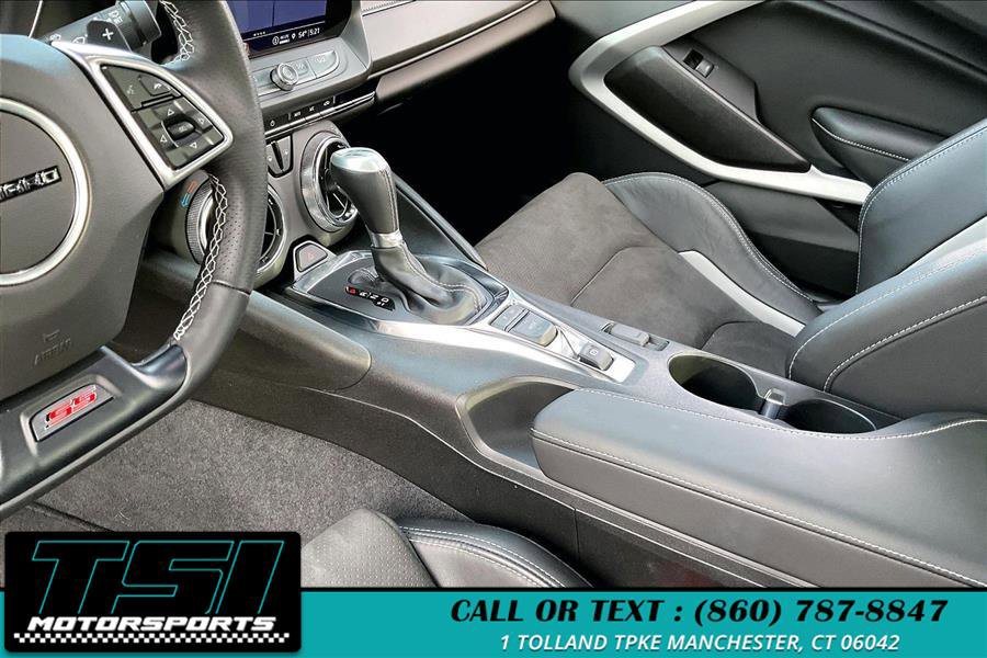 Used 2021 Chevrolet Camaro SS image 15