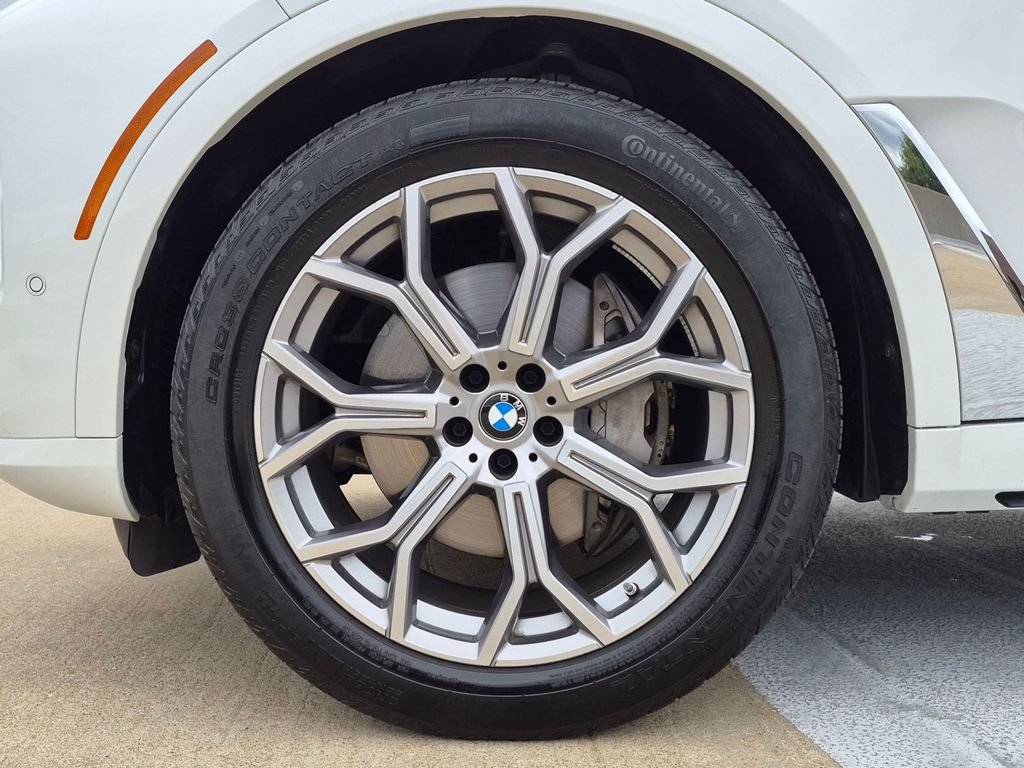 Certified 2025 BMW X7 xDrive40i w/ Premium Package AWD/4WD image 23