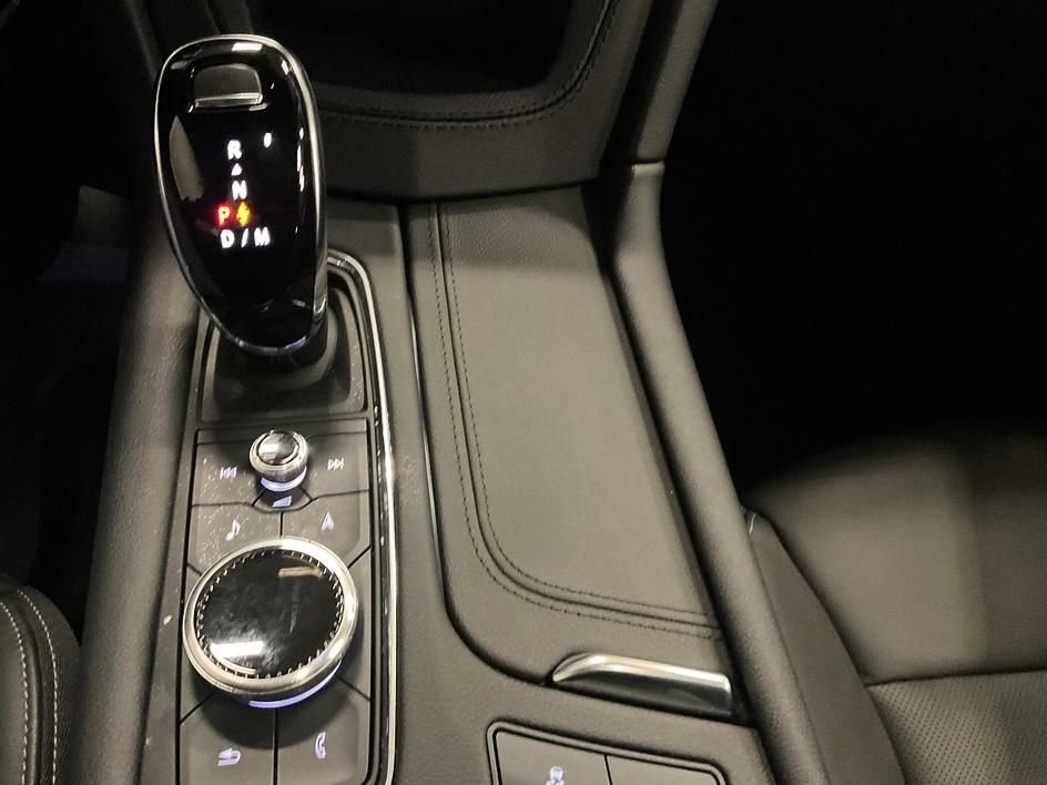 Used 2024 Cadillac XT6 Premium Luxury w/ LPO, Floor Liner Package image 30