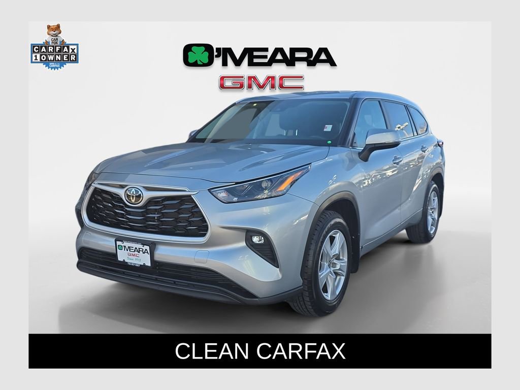Used 2024 Toyota Highlander LE image 1