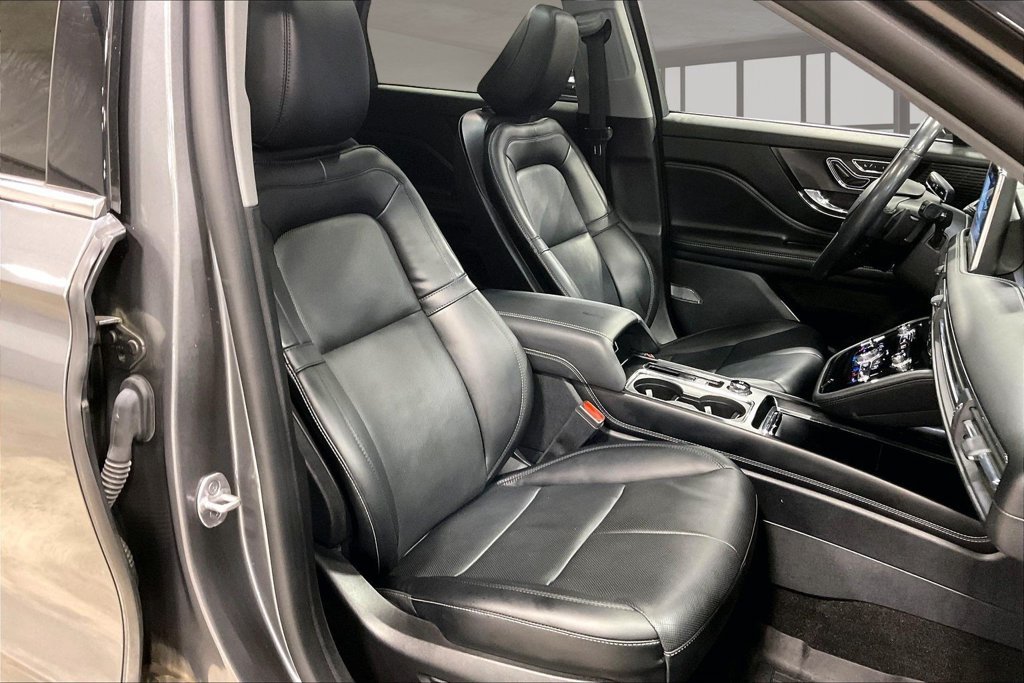 Used 2022 Lincoln Corsair AWD w/ Premium Package image 30