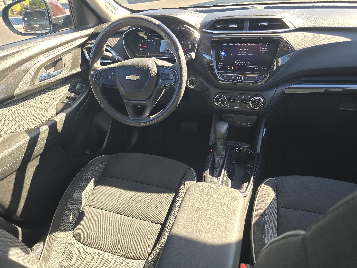 Certified 2022 Chevrolet TrailBlazer LT w/ Convenience Package FWD image 28