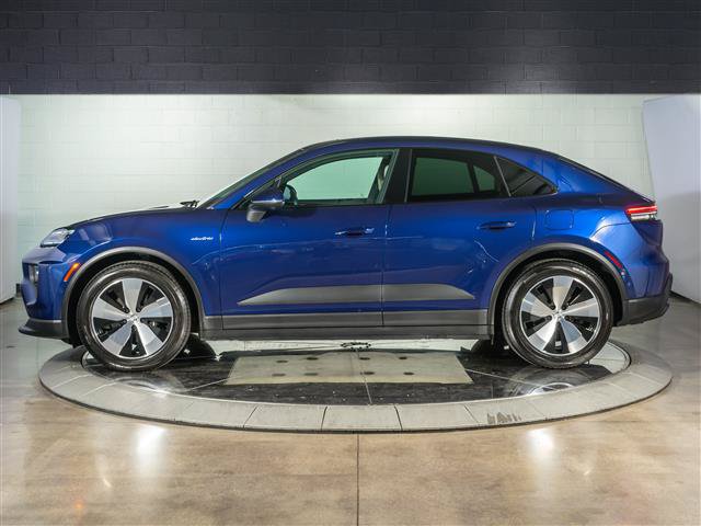 Used 2026 Porsche Macan Electric RWD image 2