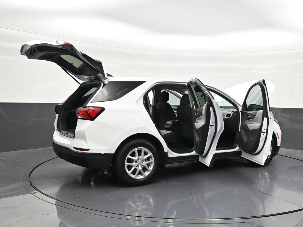Used 2023 Chevrolet Equinox LS FWD image 37