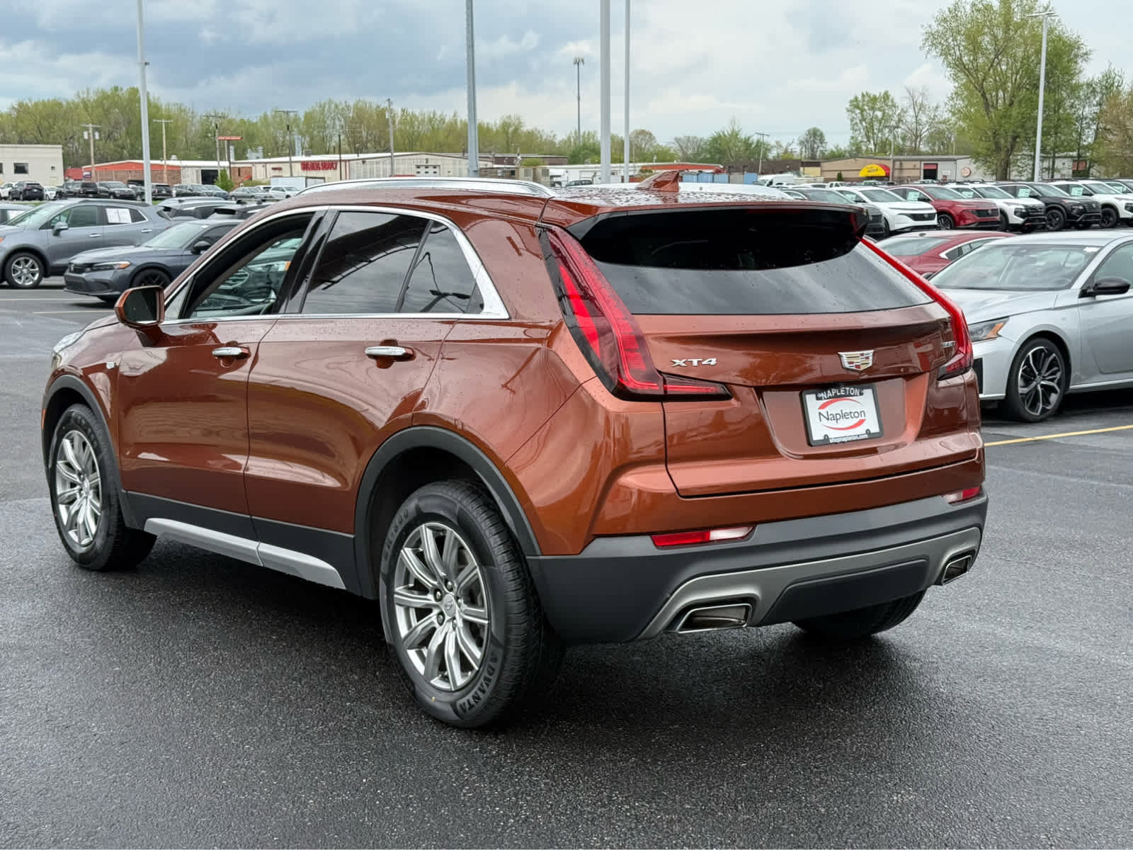 Used 2020 Cadillac XT4 Premium Luxury w/ Cold Weather Package FWD image 5