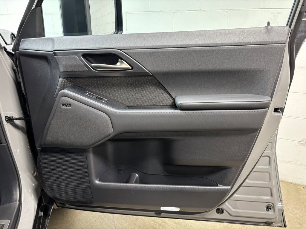 Used 2024 Lexus GX 550 image 34