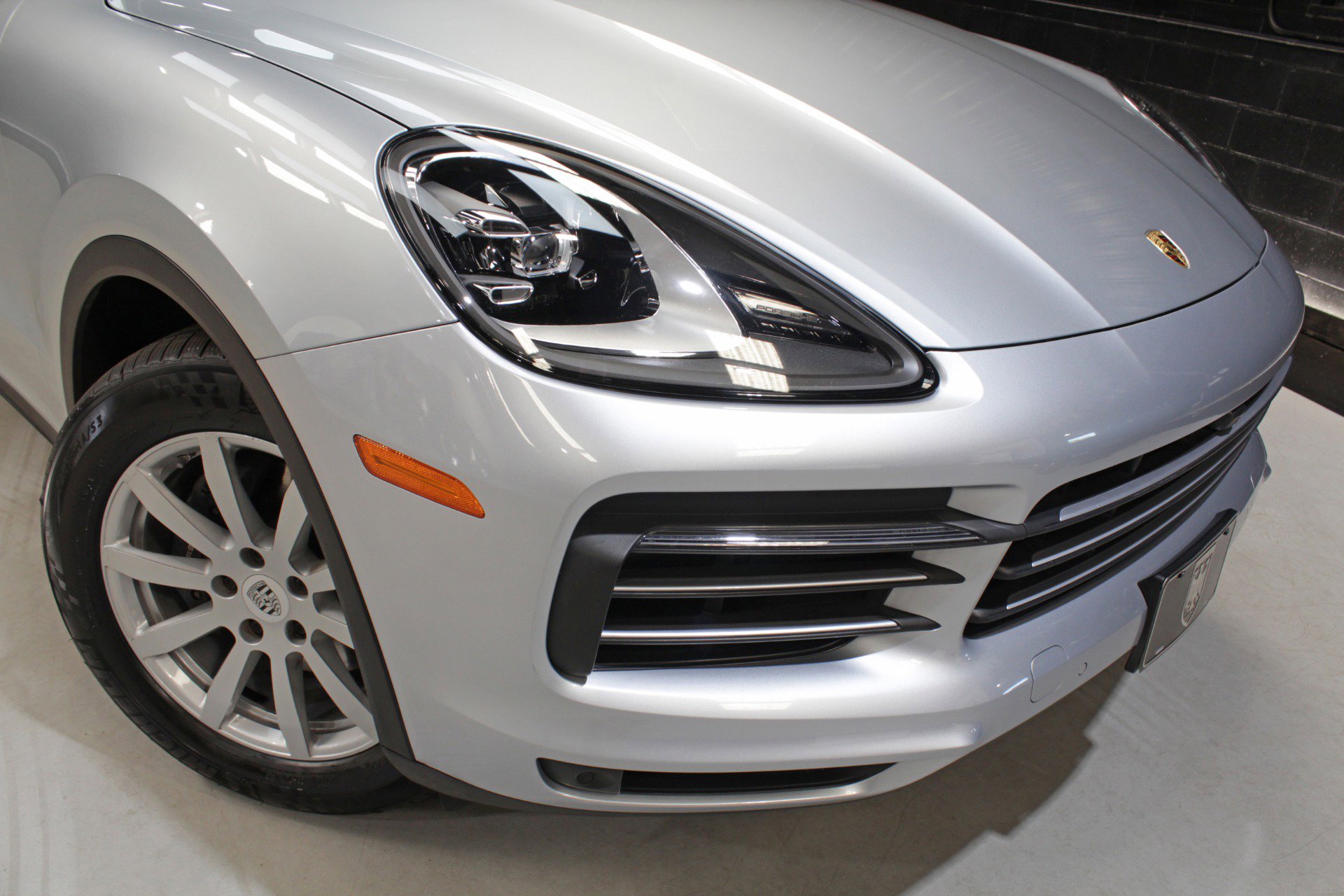 Used 2019 Porsche Cayenne w/ Premium Package AWD/4WD image 8