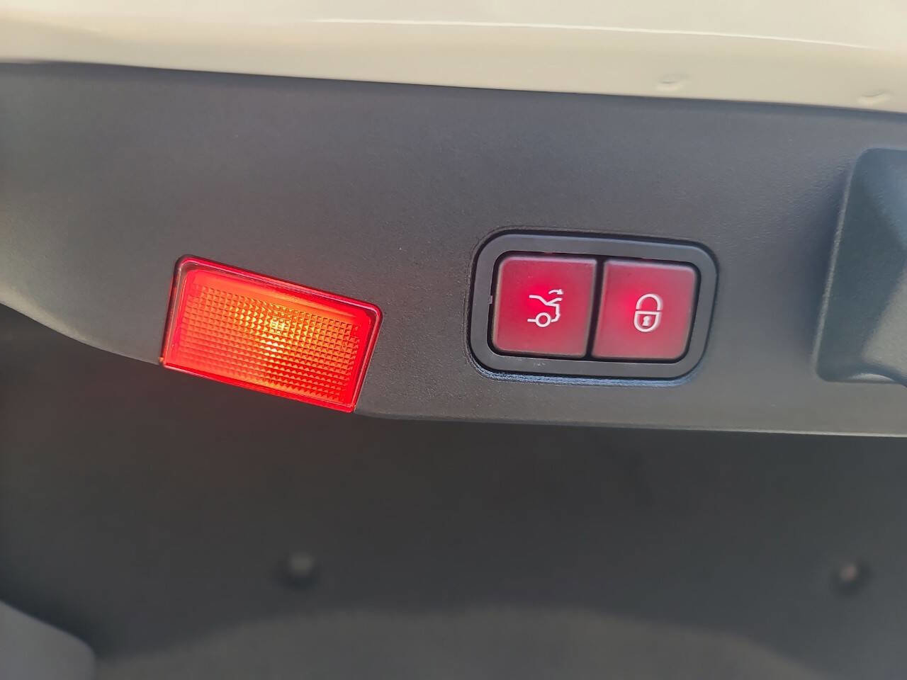 Used 2017 Mercedes-Benz SL 450 image 25