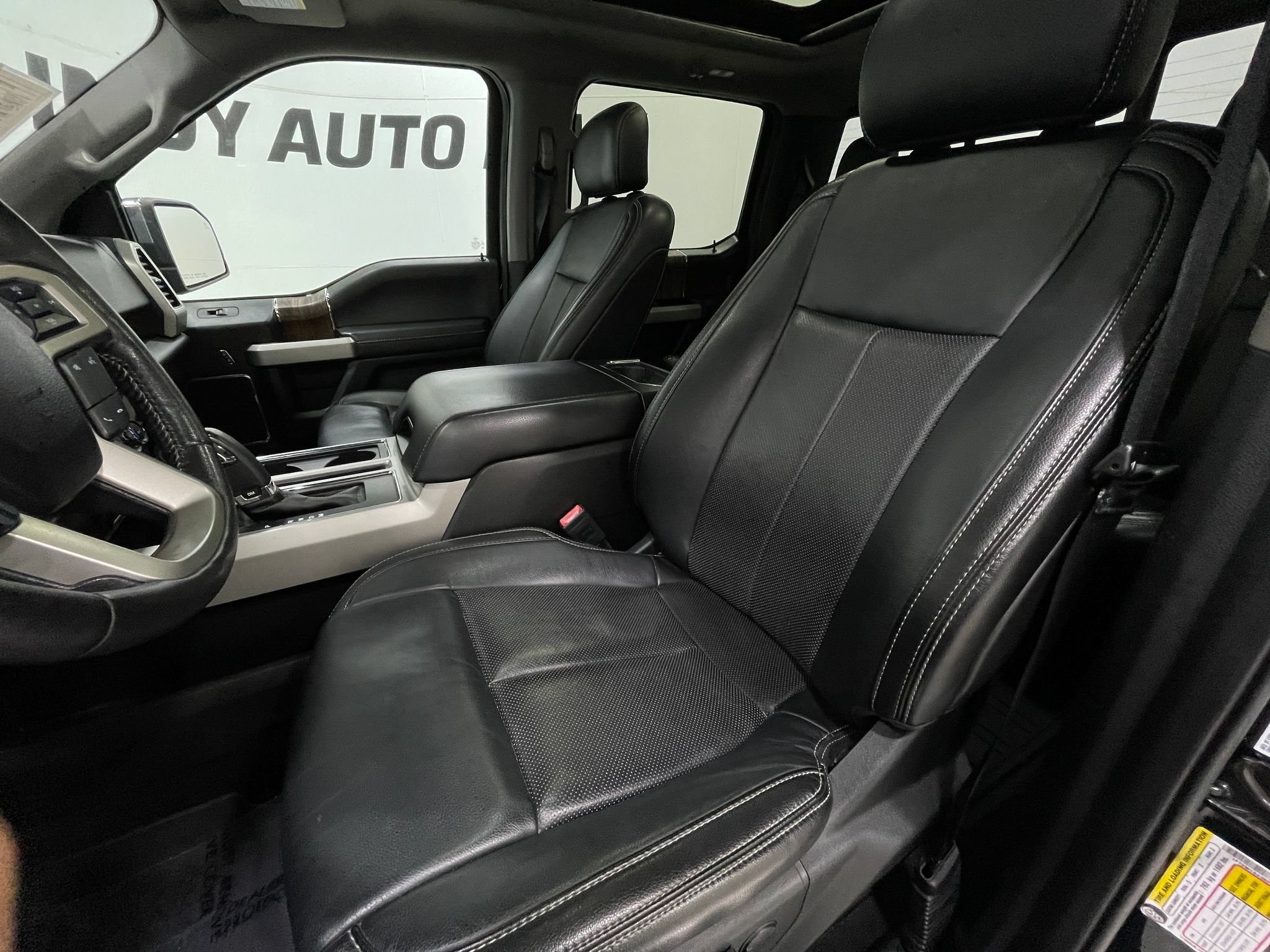 Used 2019 Ford F150 Lariat AWD/4WD image 14
