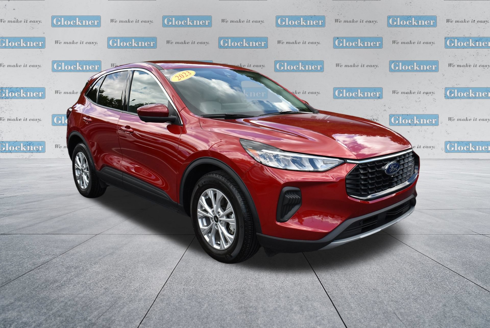 Used 2023 Ford Escape Active w/ Tech Pack #2 FWD image 3