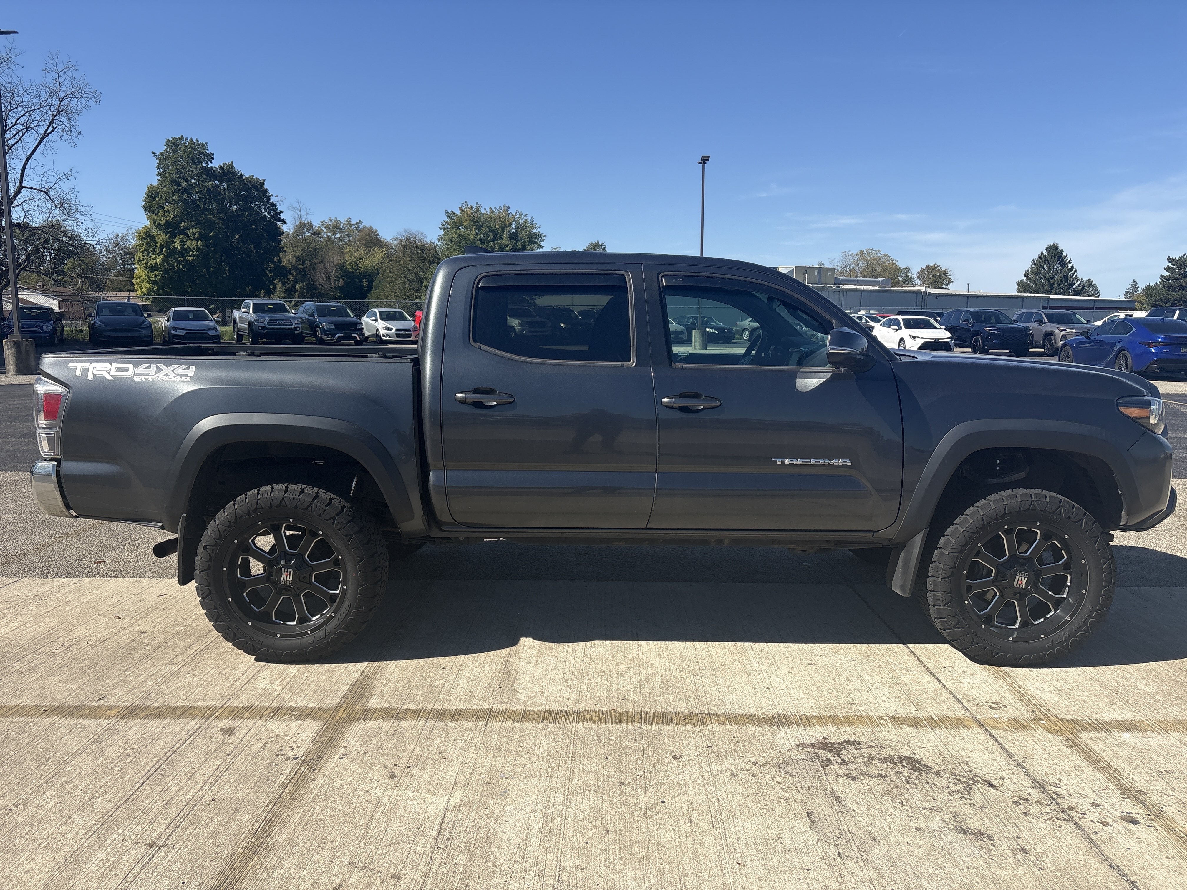 Used 2023 Toyota Tacoma TRD Off-Road AWD/4WD image 3
