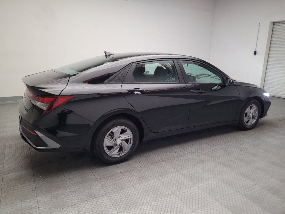 Used 2024 Hyundai Elantra SE FWD image 10