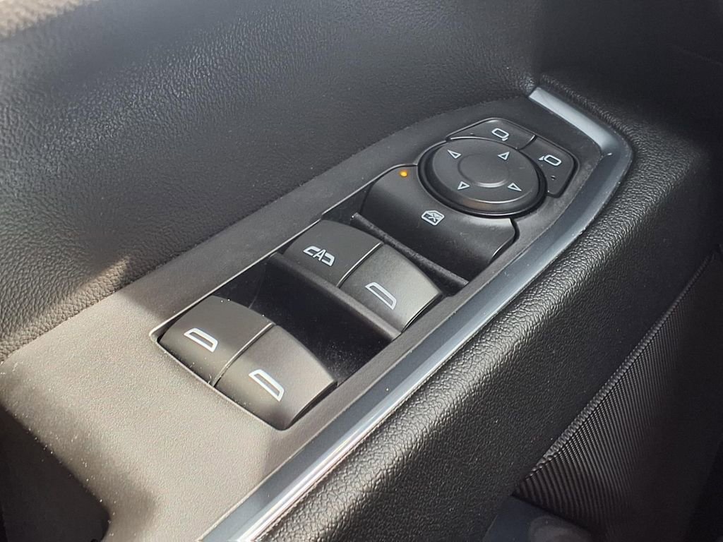 Used 2025 GMC Sierra 1500 SLE image 16