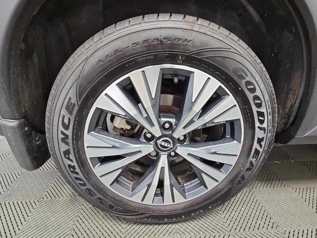 Used 2023 Nissan Rogue SV FWD image 46
