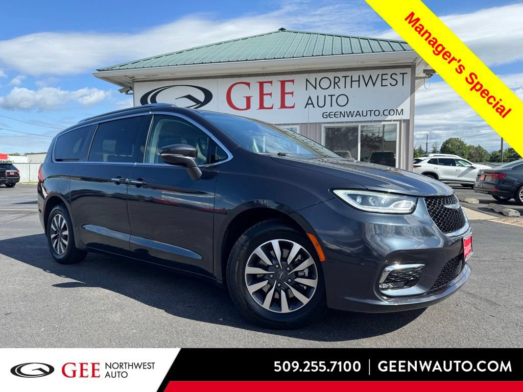 Used 2021 Chrysler Pacifica Touring-L FWD image 1