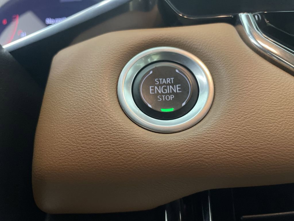 Used 2025 GMC Canyon AT4 image 17