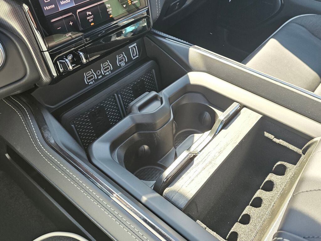 New 2025 RAM 1500 Limited image 22