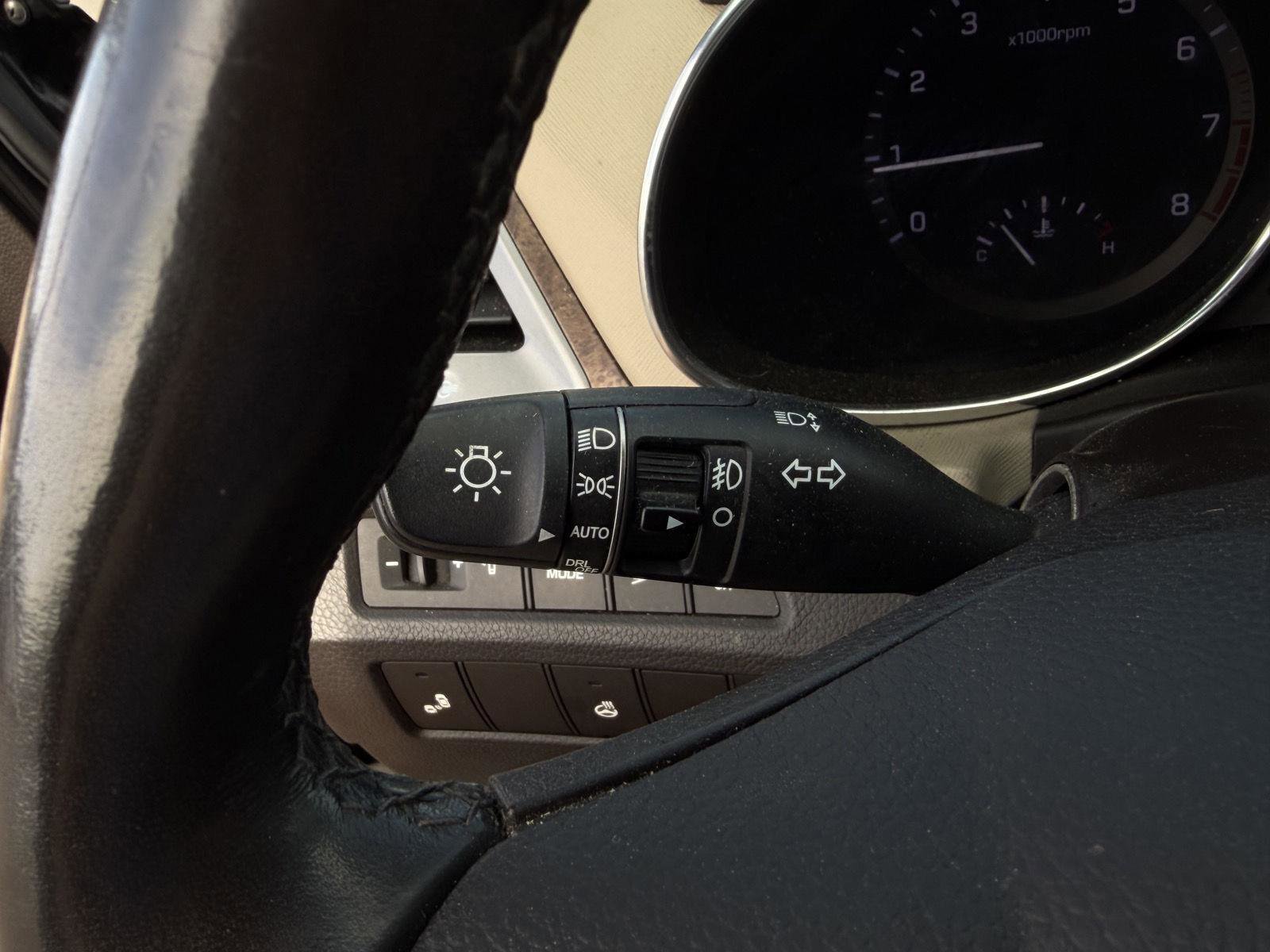 Used 2018 Hyundai Santa Fe Sport w/ 2.4L Tech Package 04 image 20