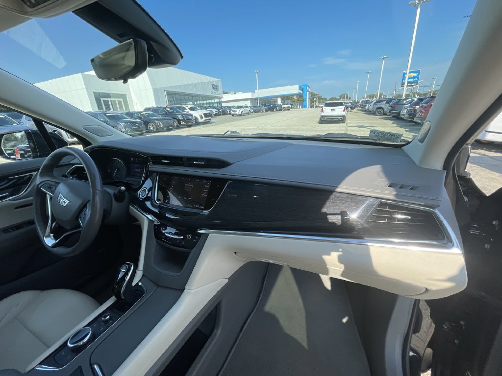 Certified 2023 Cadillac XT6 Premium Luxury w/ Technology Package FWD image 30
