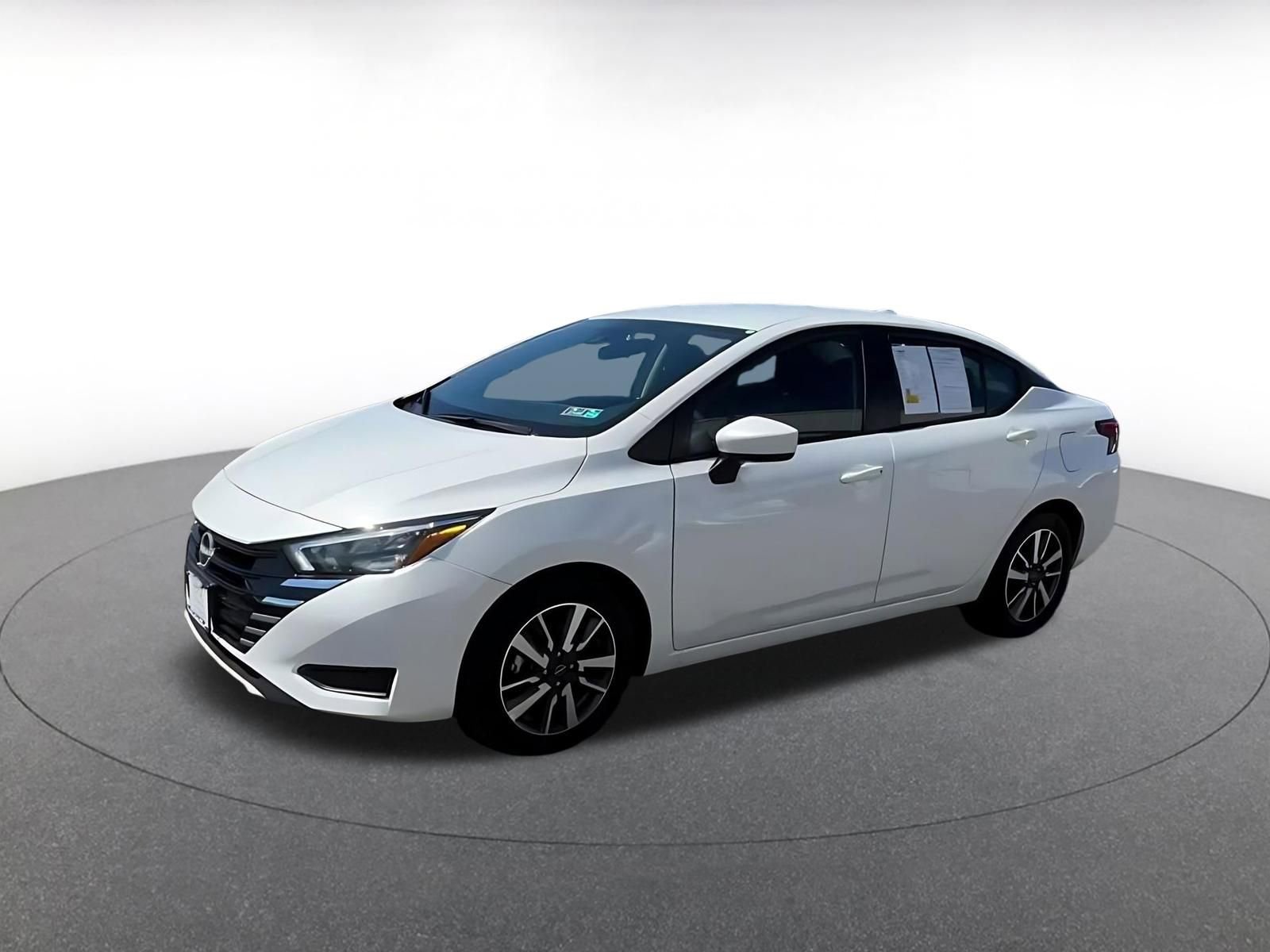 Used 2025 Nissan Versa SV FWD image 7