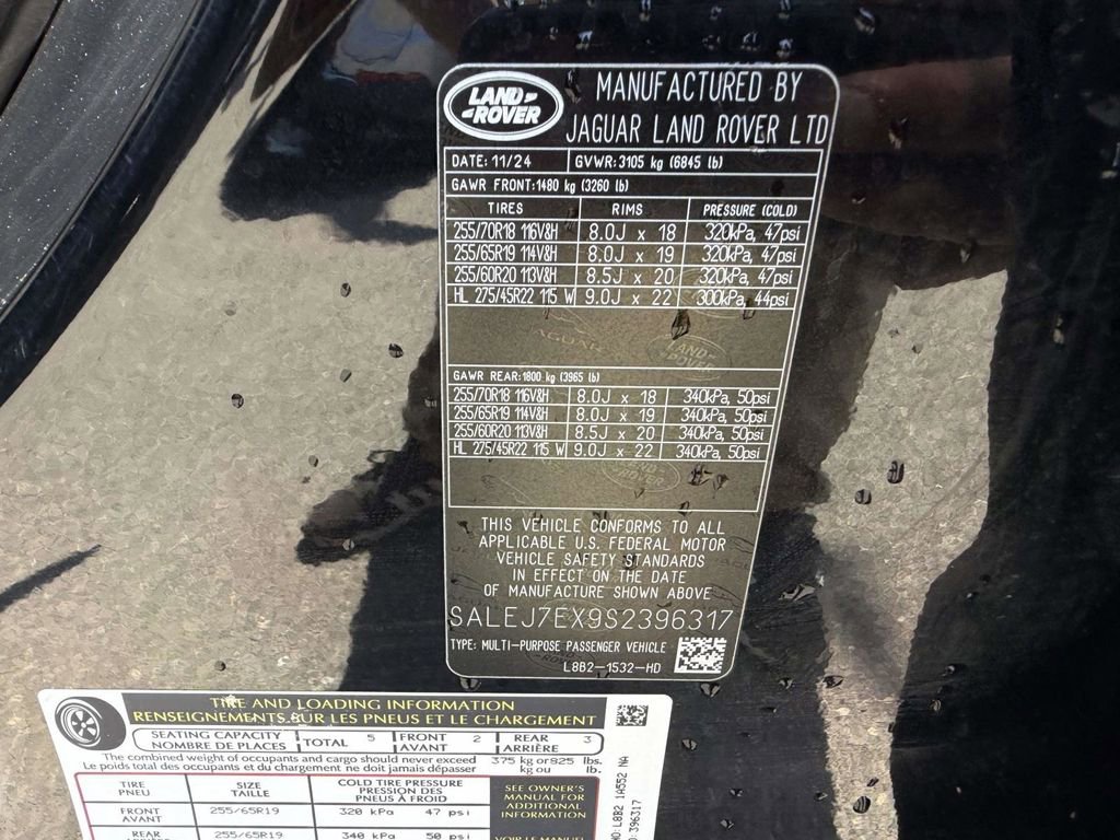 Used 2025 Land Rover Defender 110 S AWD/4WD image 27